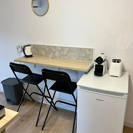 En Bord De Apartment *